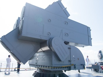 ７４式アスロック８連装発射機